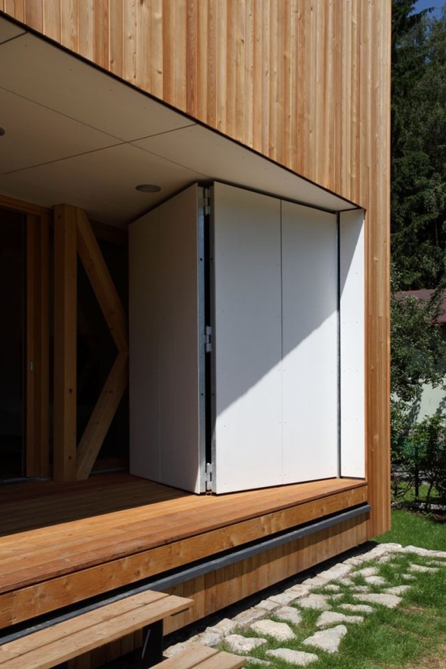 Small contemporary cottage in Stribrna Skalice by Prodesi