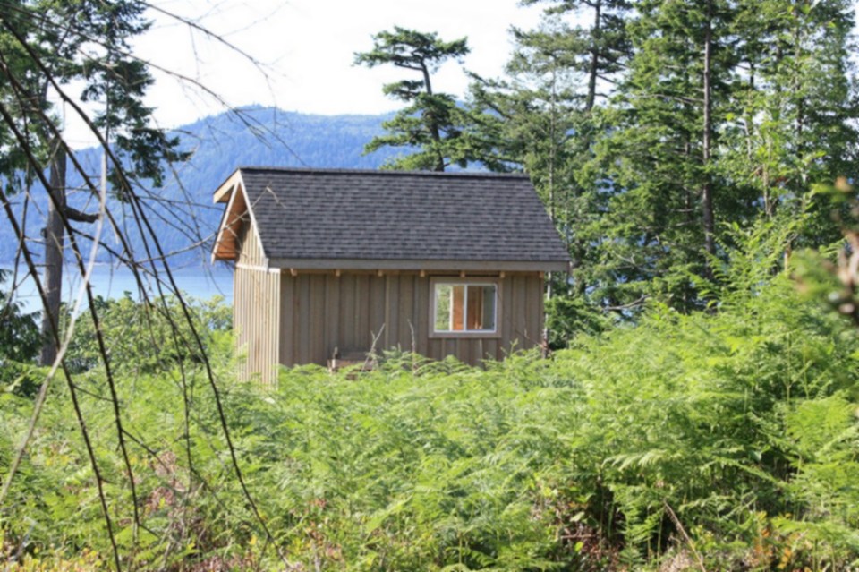 Gambier Island Tiny Getaway Cabin
