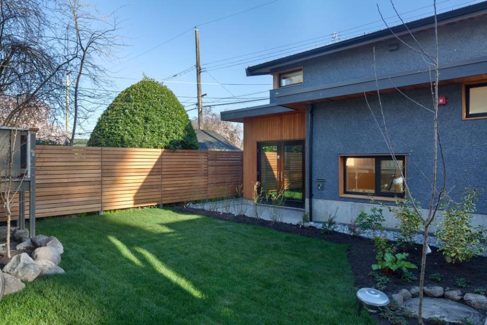 A 580 sq ft laneway house with sustainable design features by Lanefab Design/Build | www.facebook.com/SmallHouseBliss