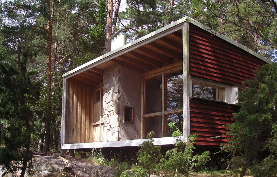 The Box, the 215 sq ft house architect Ralph Erskine built for his family of four | www.facebook.com/SmallHouseBliss