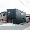 Danchi Hutch by Yoshihiro Yamamoto Architects | www.facebook.com/SmallHouseBliss