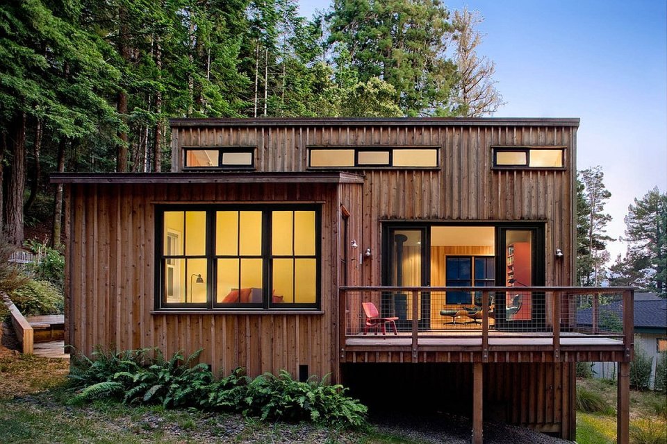 A woodsy cottage by architect Cathy Schwabe with 2 bedrooms in 840 sq ft | www.facebook.com/SmallHouseBliss