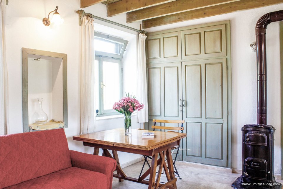 This cozy stone cottage in the Turkish countryside has one bedroom in roughly 650 sq ft. | www.facebook.com/SmallHouseBliss