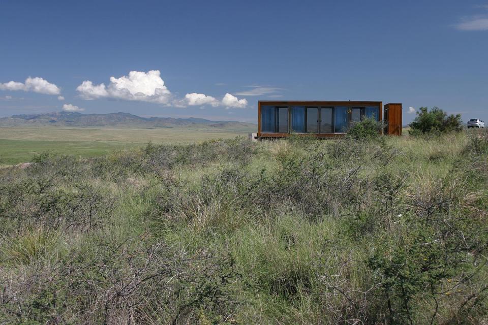 The Marfa weeHouse, a compact but luxurious desert retreat. The modern prefab has a 440 sq ft studio floor plan. | www.facebook.com/SmallHouseBliss