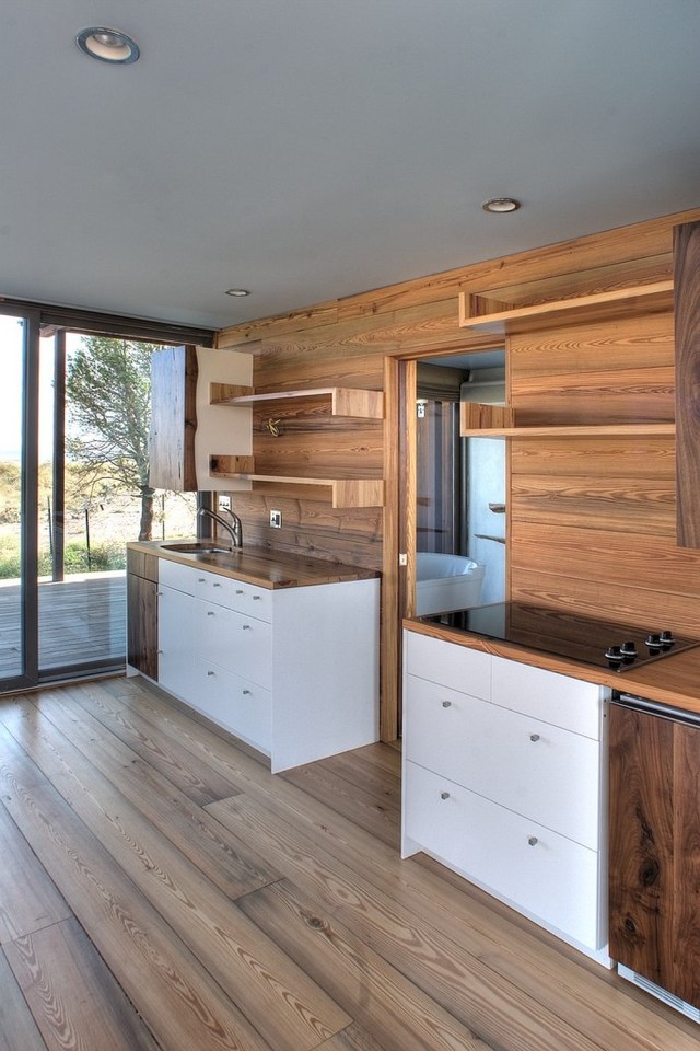 The Marfa weeHouse, a compact but luxurious desert retreat. The modern prefab has a 440 sq ft studio floor plan. | www.facebook.com/SmallHouseBliss