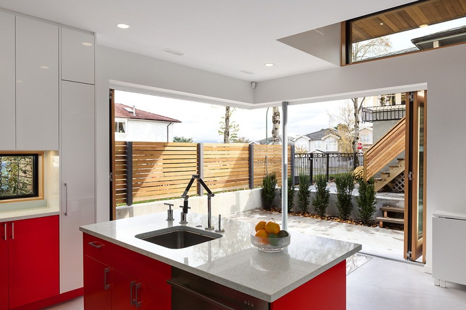 An energy-efficient contemporary laneway house with 1 bedroom in 800 ft sq | www.facebook.com/SmallHouseBliss