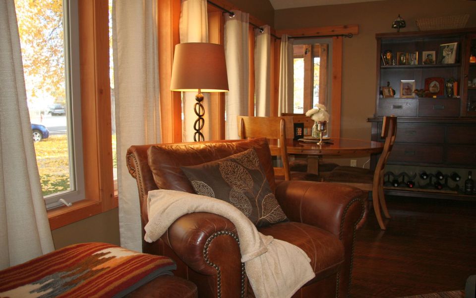This Craftsman-style home in Montana has 3 bedrooms in 1,250 sq ft | www.facebook.com/SmallHouseBliss