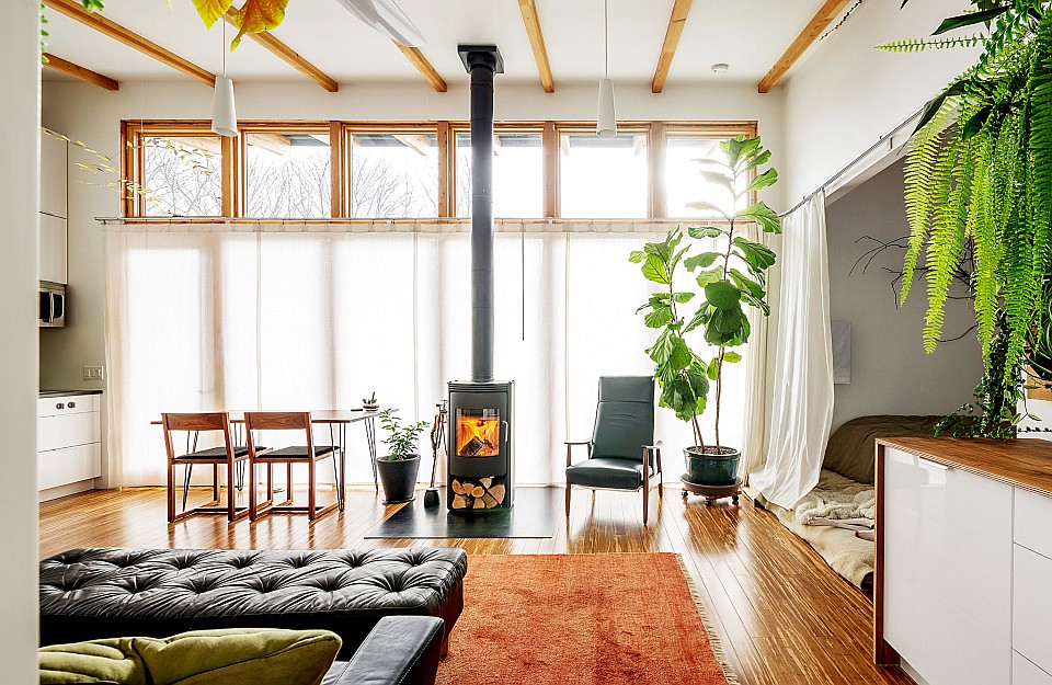 This modern studio dwelling with 704 sq ft, all on a single level, was designed and built by the owners. | www.facebook.com/SmallHouseBliss