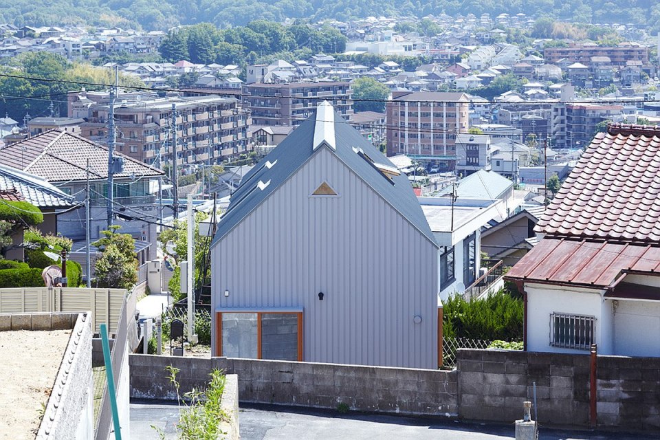 This small house offers a harmonious living space for a family displaced by the 2011 earthquake in Japan. It has 2 bedrooms and loft space in 1,281 sq ft. | www.facebook.com/SmallHouseBliss