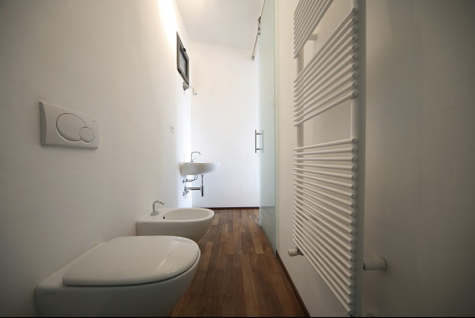 A 377 sq ft studio retreat in Italy with a stepped floor plan to follow the terraced site. | www.facebook.com/SmallHouseBliss