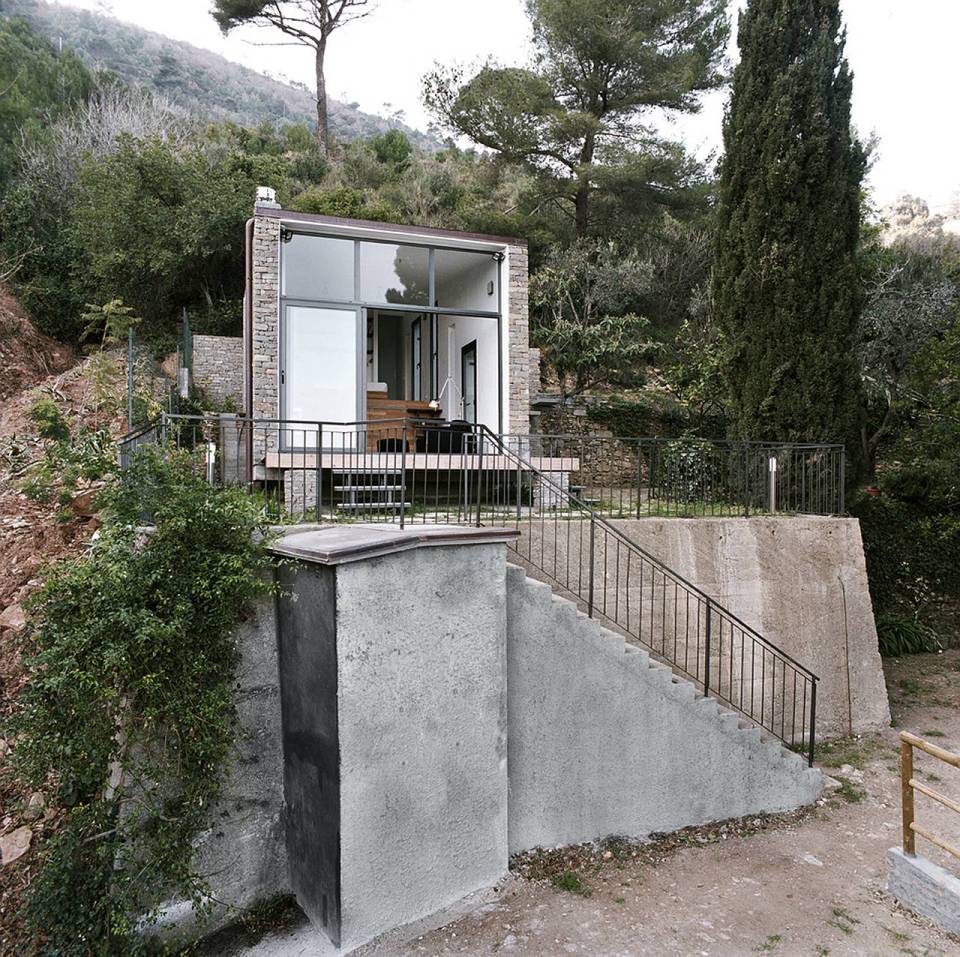 A 377 sq ft studio retreat in Italy with a stepped floor plan to follow the terraced site. | www.facebook.com/SmallHouseBliss