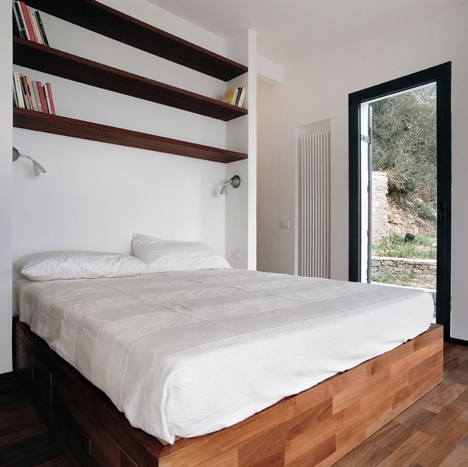 A 377 sq ft studio retreat in Italy with a stepped floor plan to follow the terraced site. | www.facebook.com/SmallHouseBliss