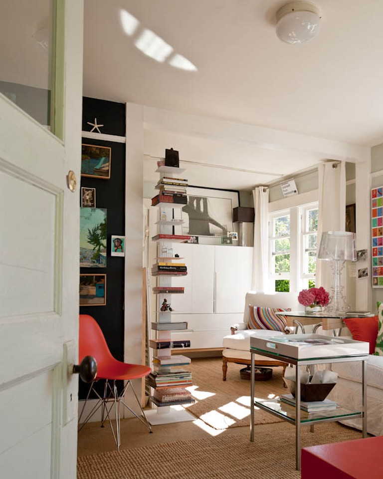 This 1930's California cottage has 1 bedroom in just 365 sq ft. | www.facebook.com/SmallHouseBliss