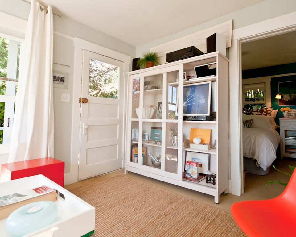 This 1930's California cottage has 1 bedroom in just 365 sq ft. | www.facebook.com/SmallHouseBliss