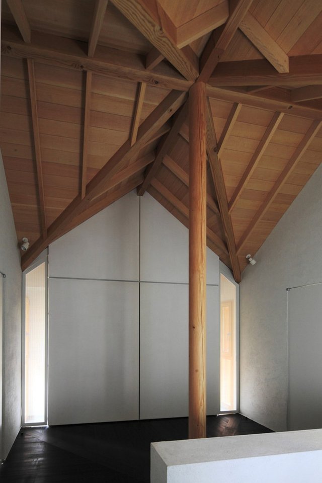 This wood family house has 4 bedrooms in a 1,359 sq ft cross-shaped floor plan. | www.facebook.com/SmallHouseBliss