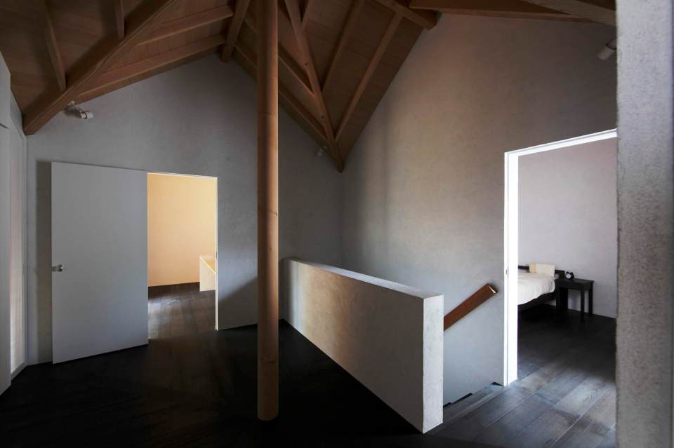 This wood family house has 4 bedrooms in a 1,359 sq ft cross-shaped floor plan. | www.facebook.com/SmallHouseBliss