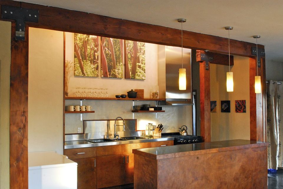 This off-grid and eco-friendly cob house has 2 bedrooms in 1,000 sq ft. | www.facebook.com/SmallHouseBliss