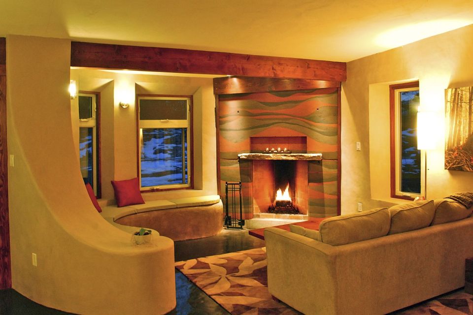 This off-grid and eco-friendly cob house has 2 bedrooms in 1,000 sq ft. | www.facebook.com/SmallHouseBliss