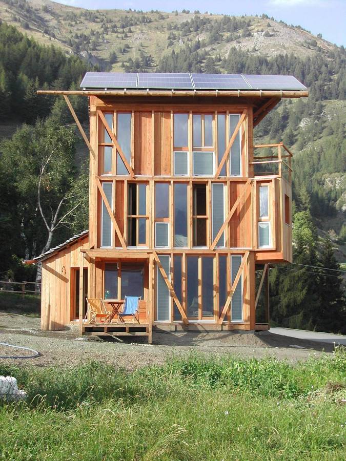 The small tower house with 3 bedrooms in 839 sq ft combines a rustic look with leading edge energy efficiency. | www.facebook.com/SmallHouseBliss