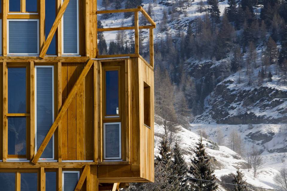 The small tower house with 3 bedrooms in 839 sq ft combines a rustic look with leading edge energy efficiency. | www.facebook.com/SmallHouseBliss