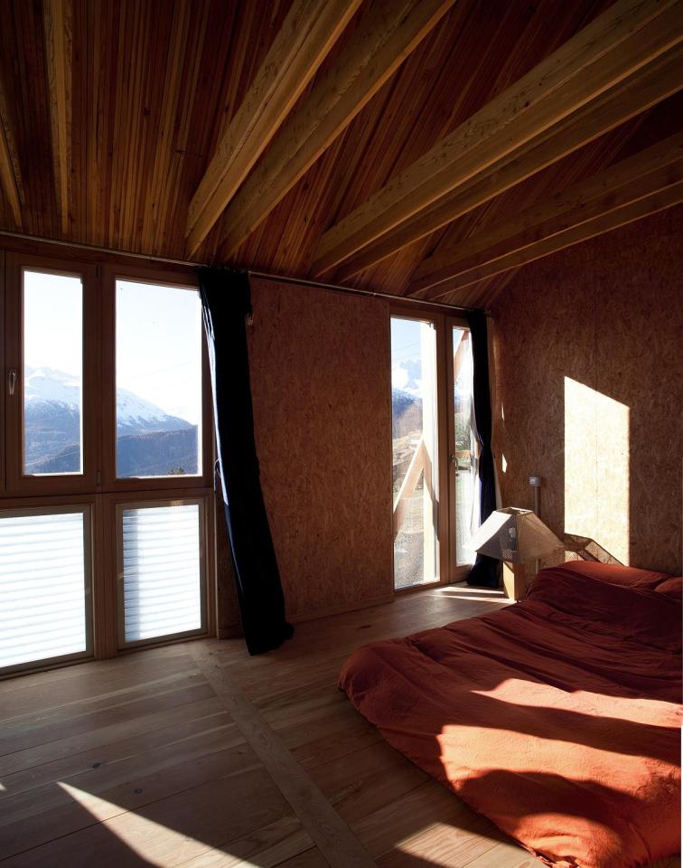 The small tower house with 3 bedrooms in 839 sq ft combines a rustic look with leading edge energy efficiency. | www.facebook.com/SmallHouseBliss