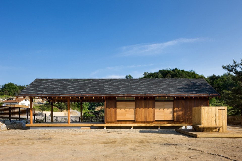 This "small and simple house" for a retired couple has about 500 sq ft of inside living space plus a large porch. | www.facebook.com/SmallHouseBliss