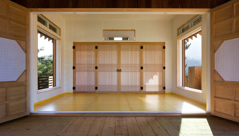 This "small and simple house" for a retired couple has about 500 sq ft of inside living space plus a large porch. | www.facebook.com/SmallHouseBliss