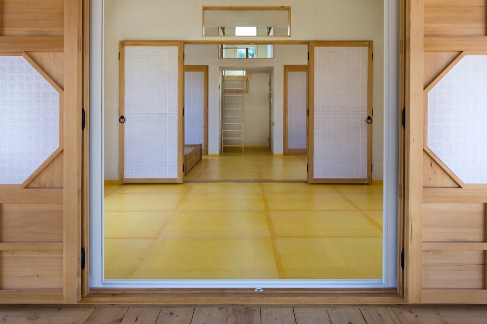 This "small and simple house" for a retired couple has about 500 sq ft of inside living space plus a large porch. | www.facebook.com/SmallHouseBliss