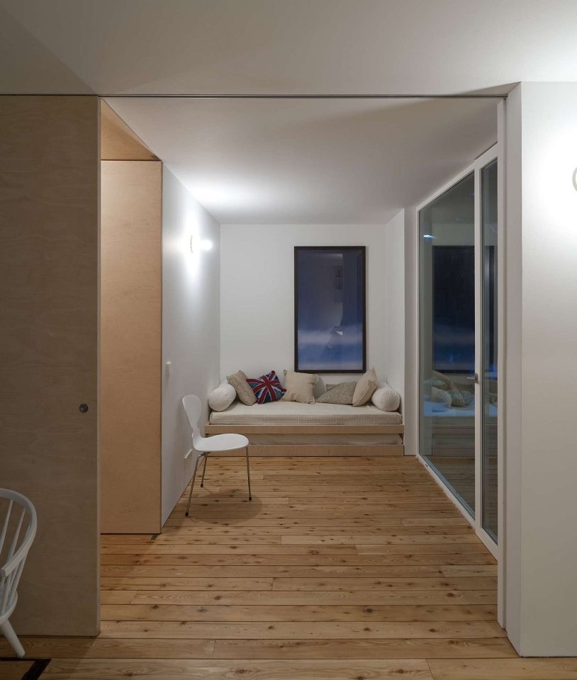 Treehouse Riga, a compact modular home with 2 bedrooms in just 474 sq ft. A sliding wall gives it a flexible floor plan. | www.facebook.com/SmallHouseBliss