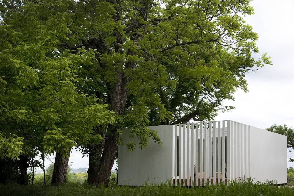 Treehouse Riga, a compact modular home with 2 bedrooms in just 474 sq ft. A sliding wall gives it a flexible floor plan. | www.facebook.com/SmallHouseBliss