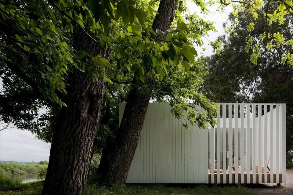 Treehouse Riga, a compact modular home with 2 bedrooms in just 474 sq ft. A sliding wall gives it a flexible floor plan. | www.facebook.com/SmallHouseBliss