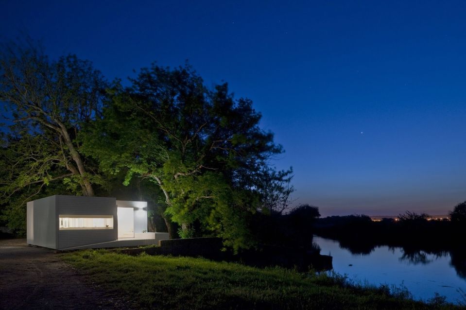 Treehouse Riga, a compact modular home with 2 bedrooms in just 474 sq ft. A sliding wall gives it a flexible floor plan. | www.facebook.com/SmallHouseBliss