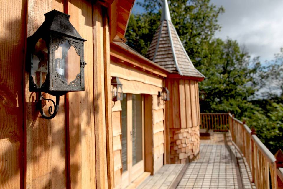 Cabane Monbazillac at Châteaux Dans Les Arbres is a luxury treehouse with 1 bedroom in 280 sq ft. | www.facebook.com/SmallHouseBliss