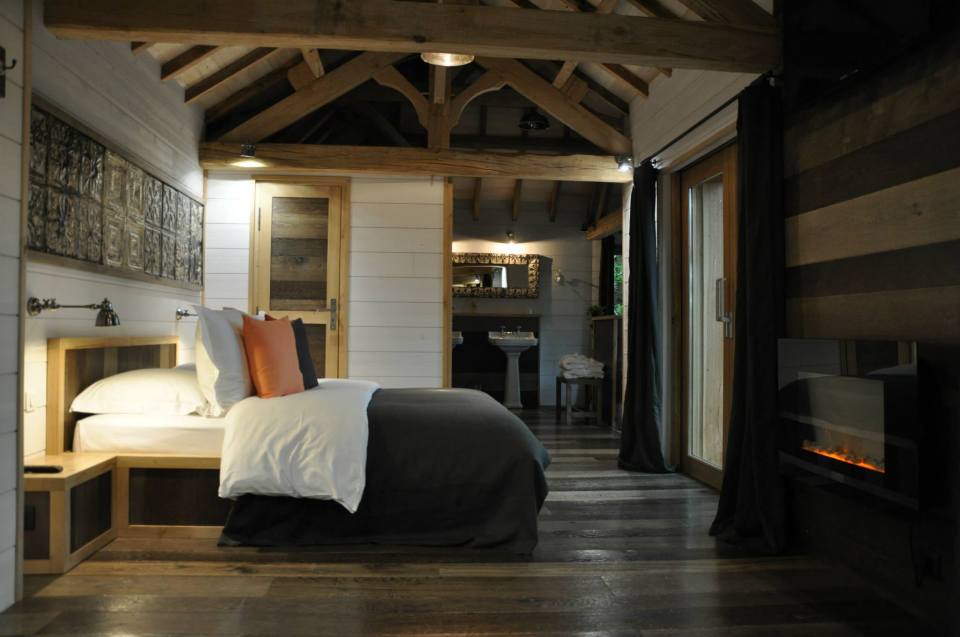 Cabane Puybéton at Châteaux Dans Les Arbres is a luxury treehouse with 1 bedroom, fireplace, spa bath and sauna. | www.facebook.com/SmallHouseBliss