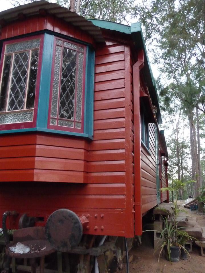 Matthew de Boer restored a derelict train carriage, handcrafting a beautiful and cozy living space with 1 bedroom in ~256 sq ft. | www.facebook.com/SmallHouseBliss