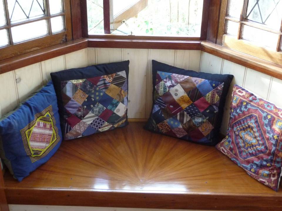 Matthew de Boer restored a derelict train carriage, handcrafting a beautiful and cozy living space with 1 bedroom in ~256 sq ft. | www.facebook.com/SmallHouseBliss