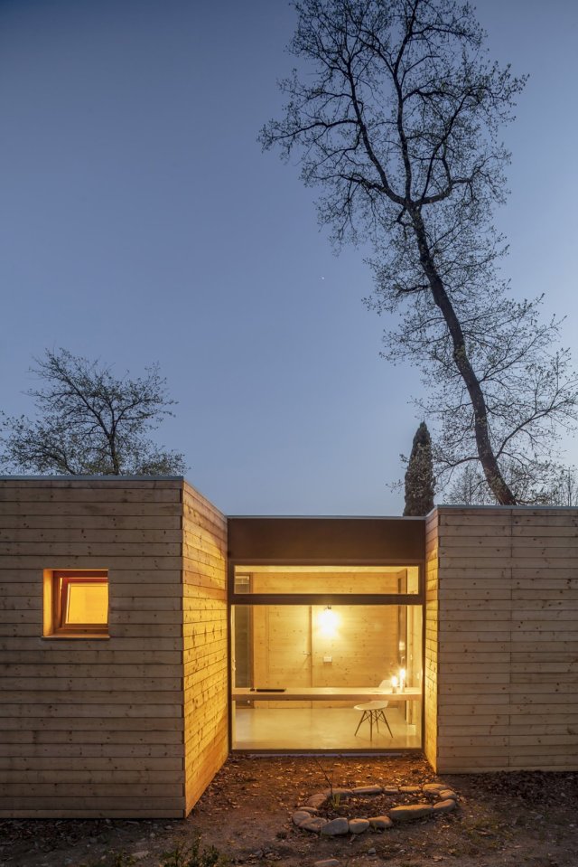 A passive house in Spain composed of six prefabricated wood boxes. It has 3 bedrooms in 1,195 sq ft. | www.facebook.com/SmallHouseBliss