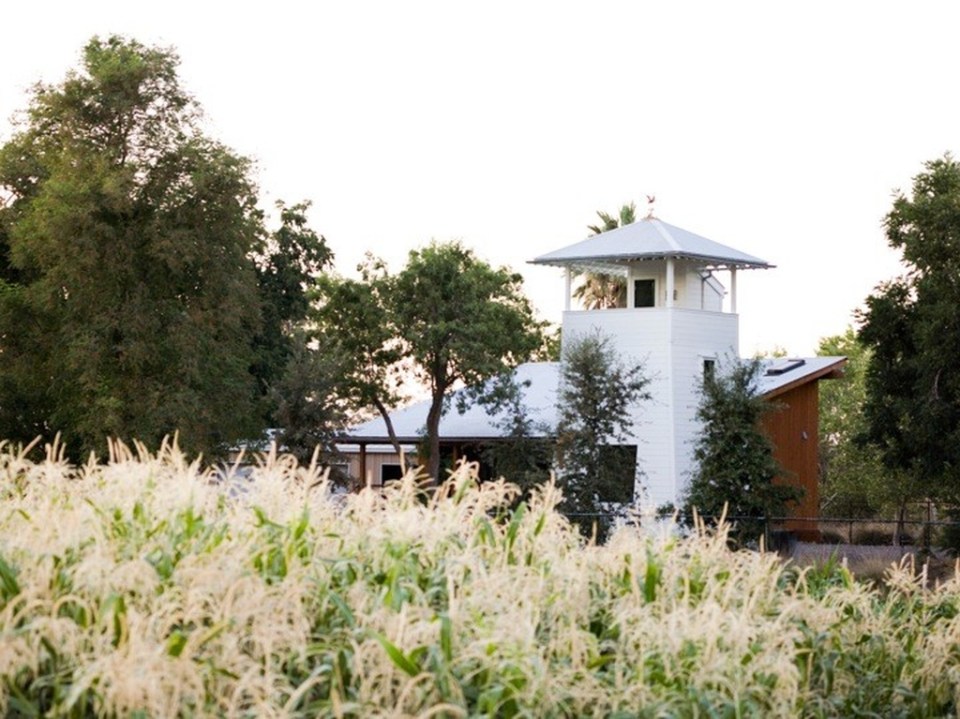 This small cabin modeled on old-fashioned water towers has 1 bedroom and a loft. | www.facebook.com/SmallHouseBliss