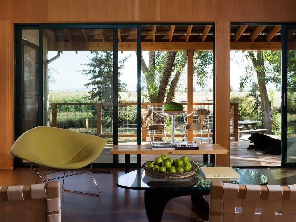 This small cabin modeled on old-fashioned water towers has 1 bedroom and a loft. | www.facebook.com/SmallHouseBliss