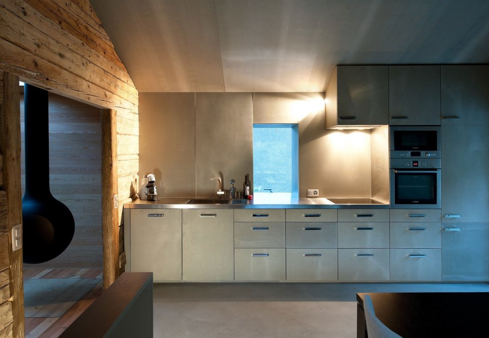 A vineyard residence and wine cellar dating from 1850 were restored as a small 2 bedroom house. | www.facebook.com/SmallHouseBliss