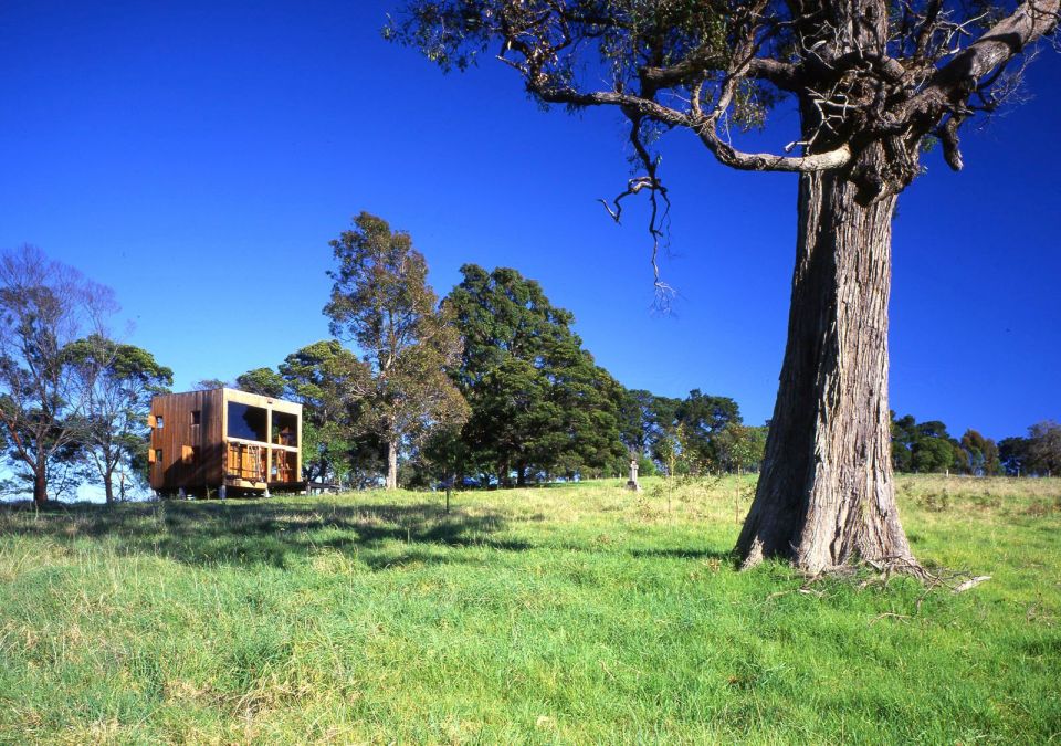 The Box House, a basic off-grid cabin in the Australian bush. | www.facebook.com/SmallHouseBliss