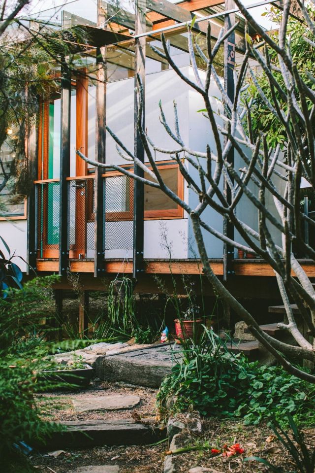 "The Pod", a modern 1 bedroom backyard cottage in Australia. | www.facebook.com/SmallHouseBliss