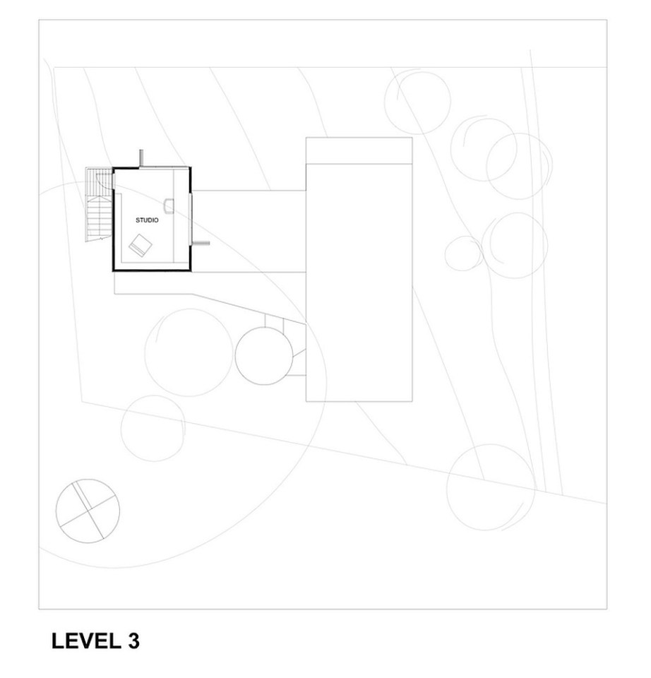 To get around this small hillside house, the owners must step outside; external decks and stairs serve as circulation space. The house has 3 bedrooms in 1,076 sq ft. | www.facebook.com/SmallHouseBliss