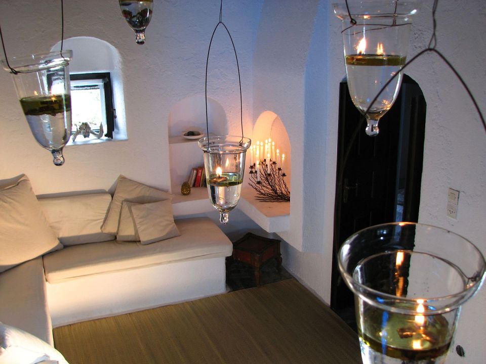 A traditional house on Mykonos was restored, staying true to the island's architectural history. It has two bedrooms and a loft in 840 sq ft. | www.facebook.com/SmallHouseBliss