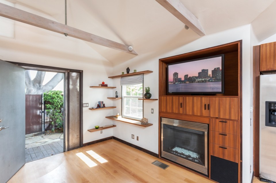 Mad Men actor Vincent Kartheiser's Hollywood pad with a "Japanese industrial" aesthetic. The 603 sq ft studio features a bed that drops from the ceiling. | www.facebook.com/SmallHouseBliss