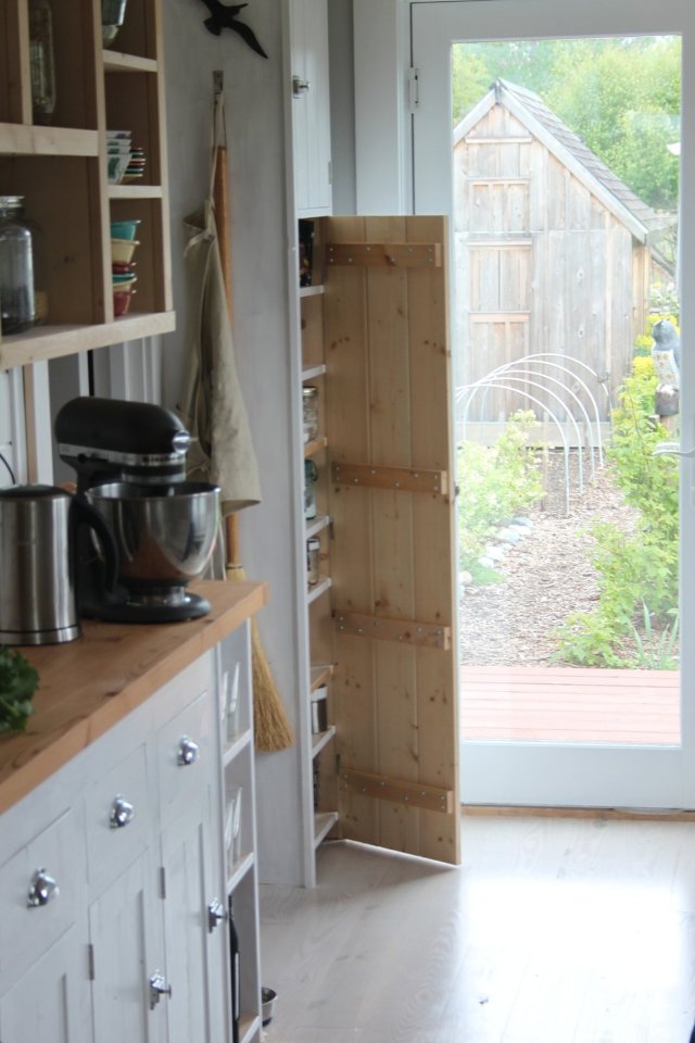 The Beekeeper’s Bungalow, a newly-built Craftsman cottage with 2 bedrooms in 765 sq ft. | www.facebook.com/SmallHouseBliss