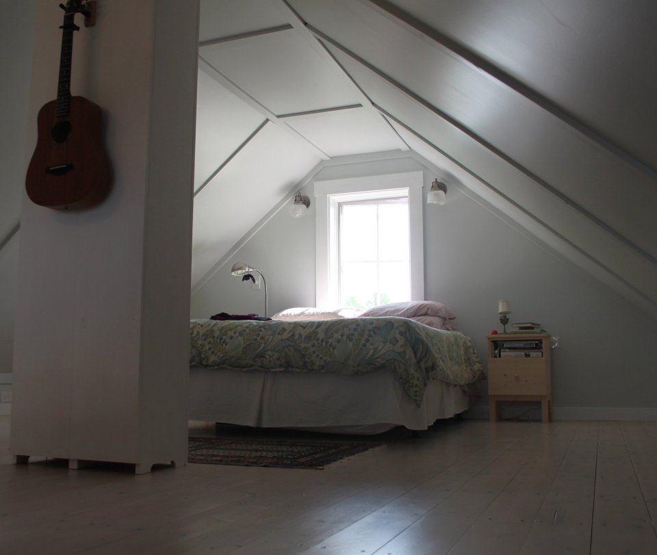 The Beekeeper’s Bungalow, a newly-built Craftsman cottage with 2 bedrooms in 765 sq ft. | www.facebook.com/SmallHouseBliss