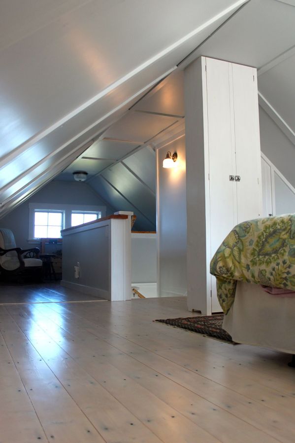 The Beekeeper’s Bungalow, a newly-built Craftsman cottage with 2 bedrooms in 765 sq ft. | www.facebook.com/SmallHouseBliss