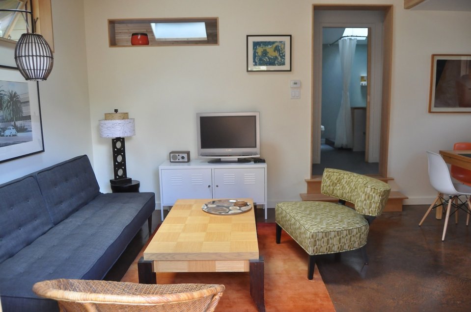 PDX Eco Cottage, a sustainably built Craftsman-style backyard cottage with Mid-Century Modern interior. It has 1 bedroom in 550 sq ft. | www.facebook.com/SmallHouseBliss