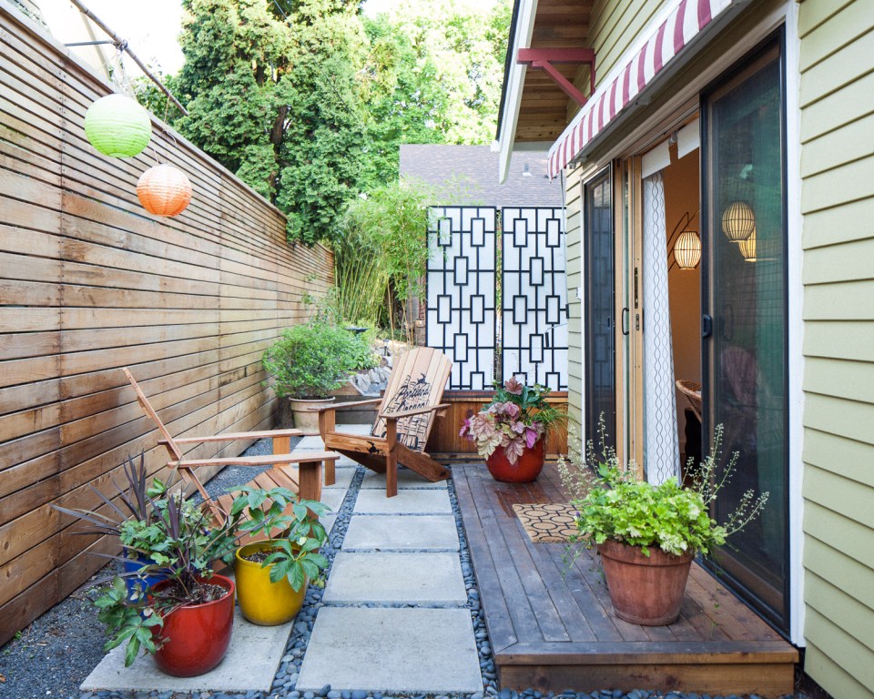 PDX Eco Cottage, a sustainably built Craftsman-style backyard cottage with Mid-Century Modern interior. It has 1 bedroom in 550 sq ft. | www.facebook.com/SmallHouseBliss